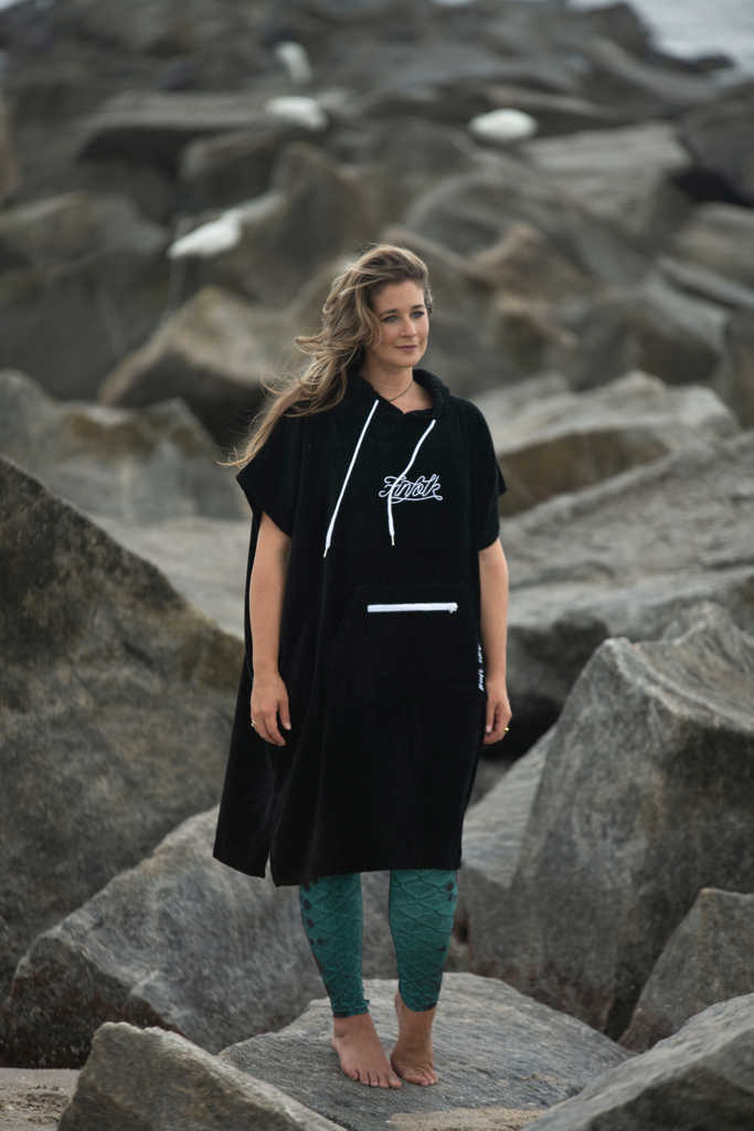 Finfolk Deadly Depths Black Changing Poncho