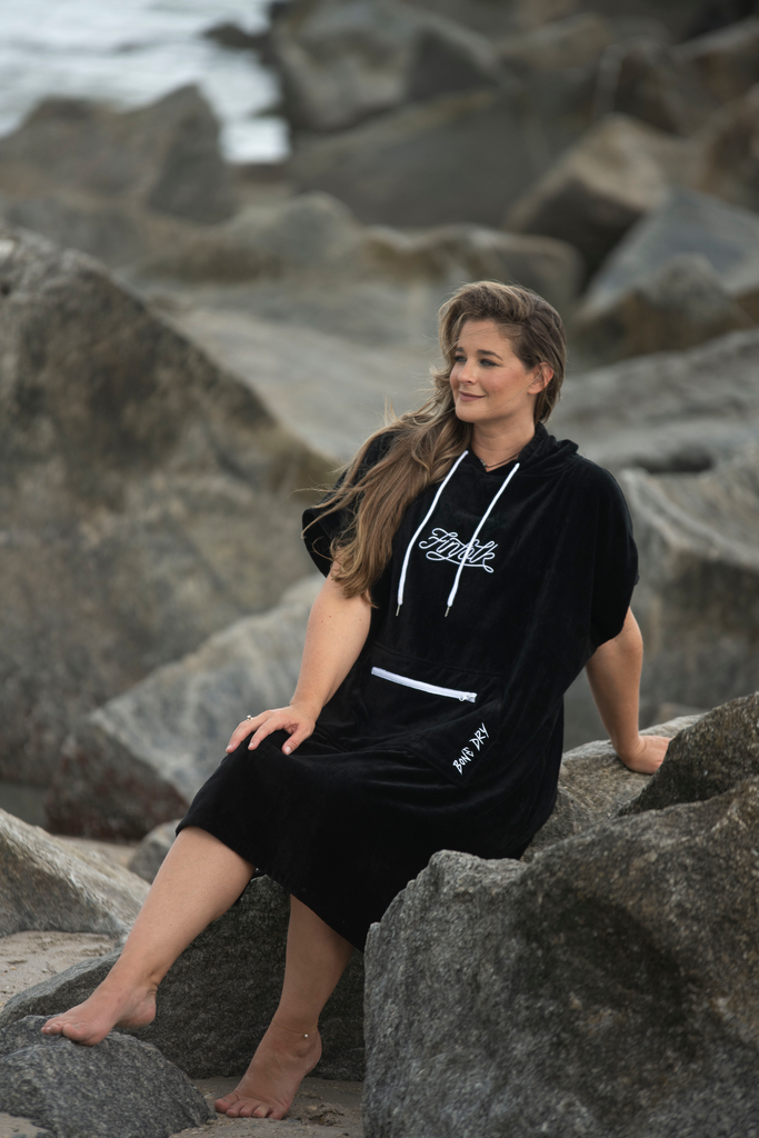 Finfolk Deadly Depths Black Changing Poncho