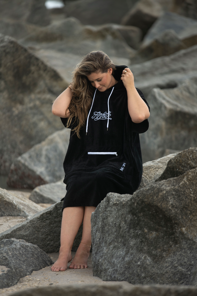 Finfolk Deadly Depths Black Changing Poncho