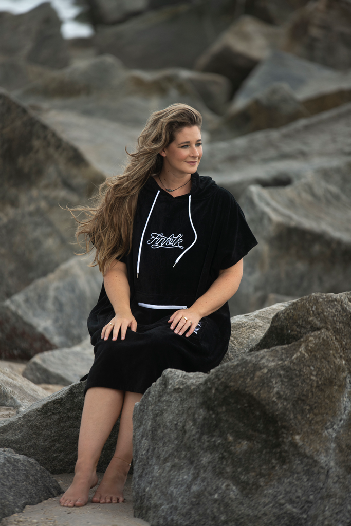 Finfolk Deadly Depths Black Changing Poncho