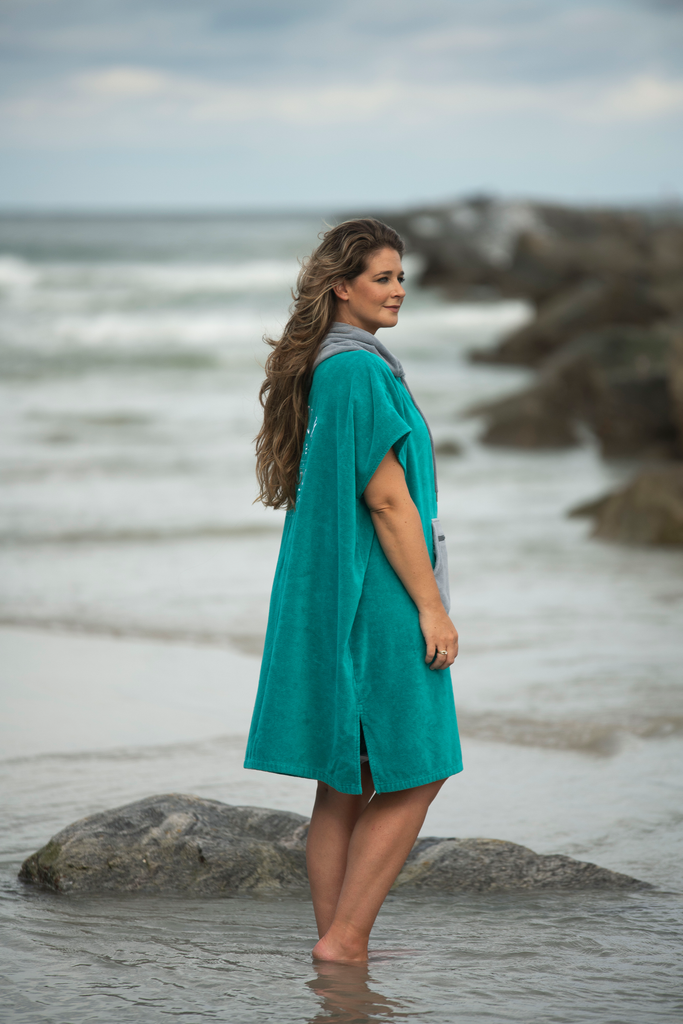 Finfolk Swim Team Teal Changing Poncho