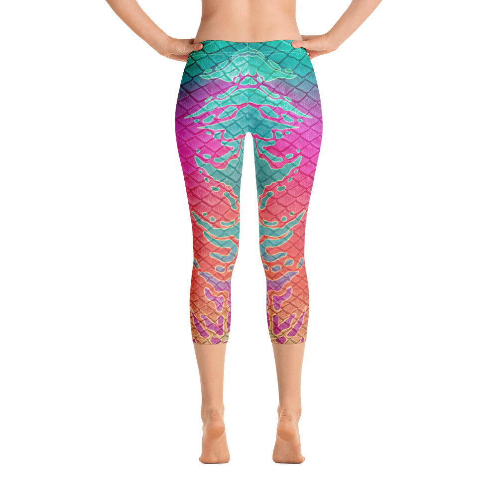 Pandora's Reef Capri Leggings