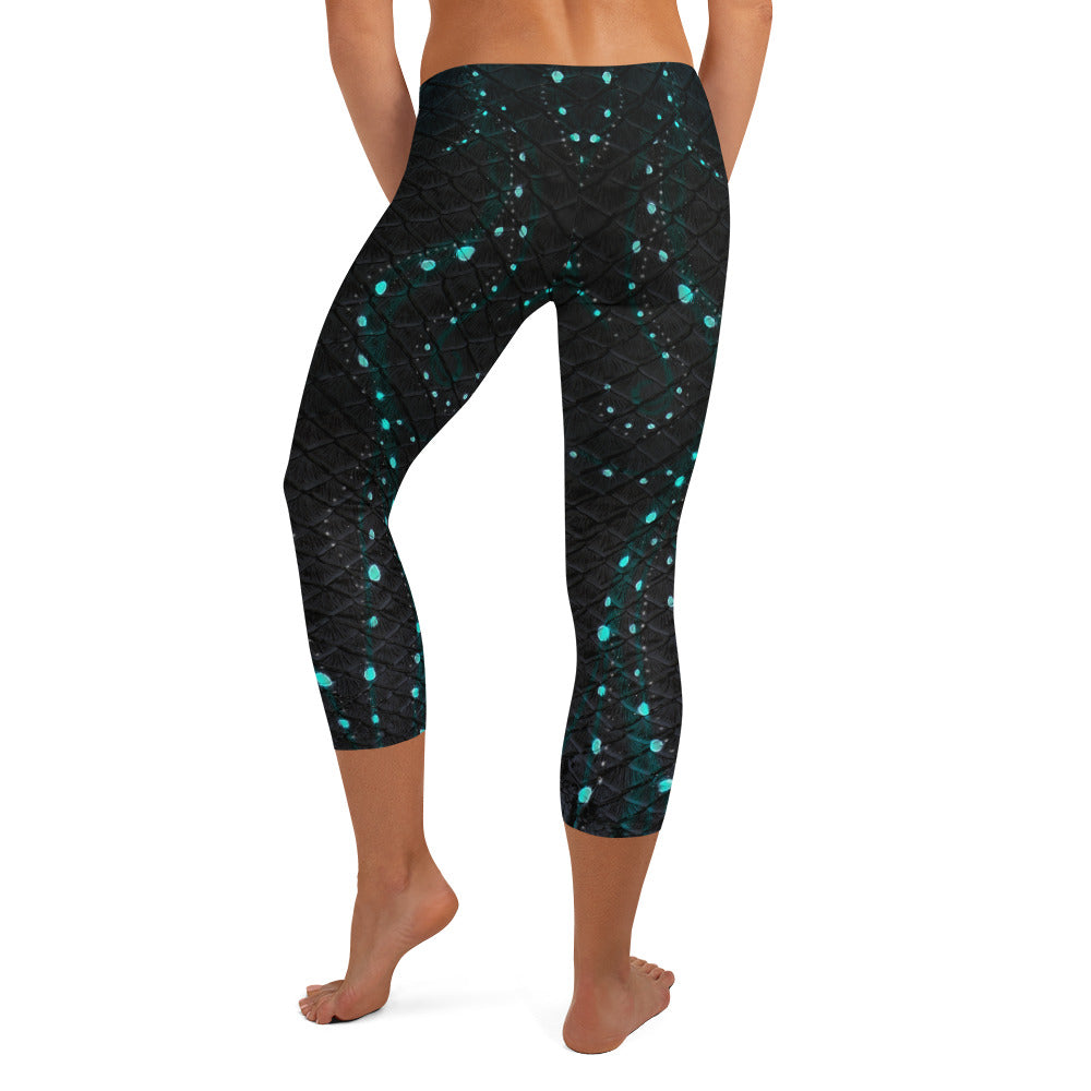 Twilight Tide Capri Leggings