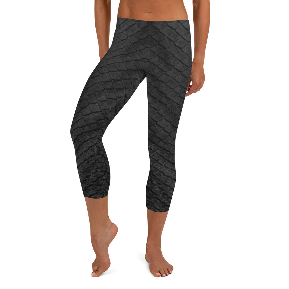 Obsidian Scale Capri Leggings