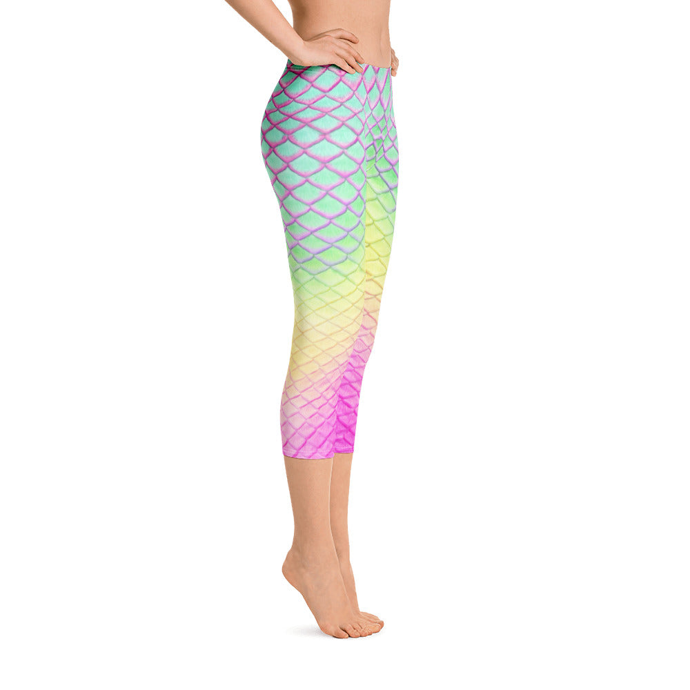 Parrotfish Paradise Capri Leggings