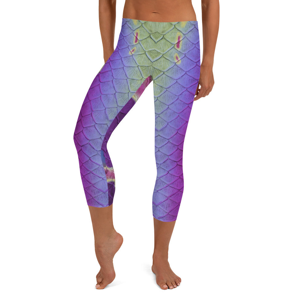 Unseelie Court Capri Leggings