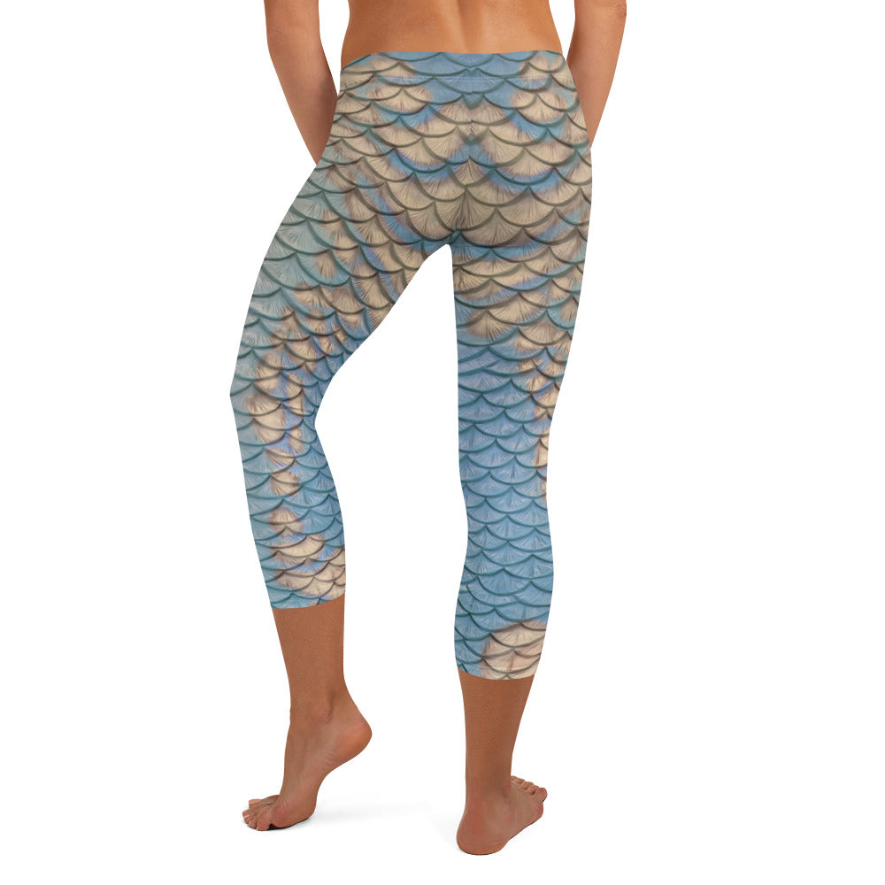 Moonshell Capri Leggings