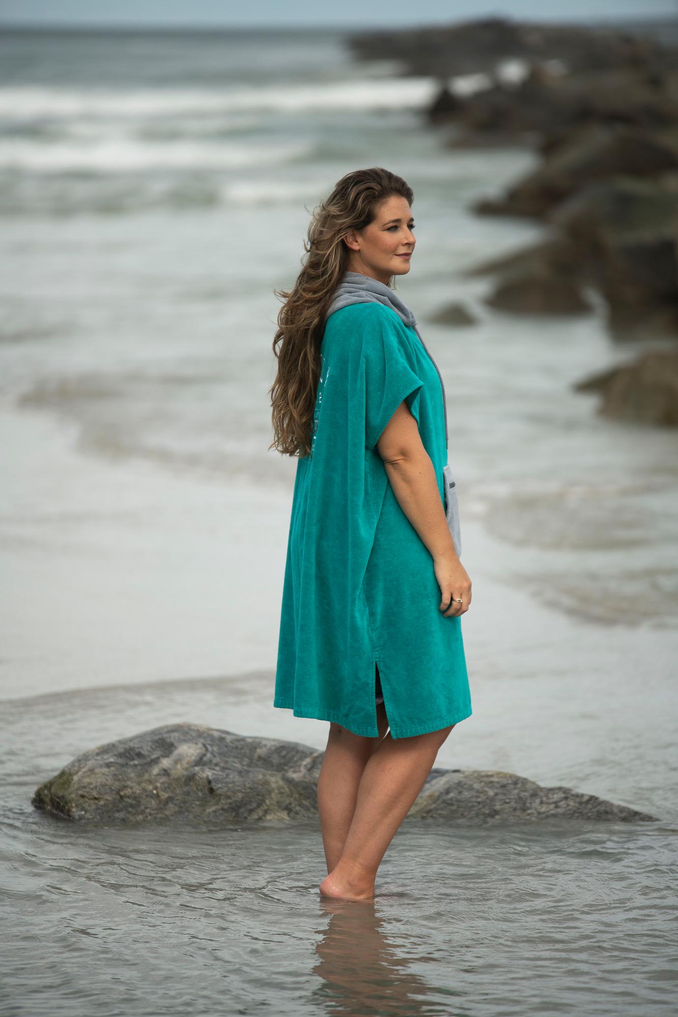 Finfolk Swim Team Teal Changing Poncho